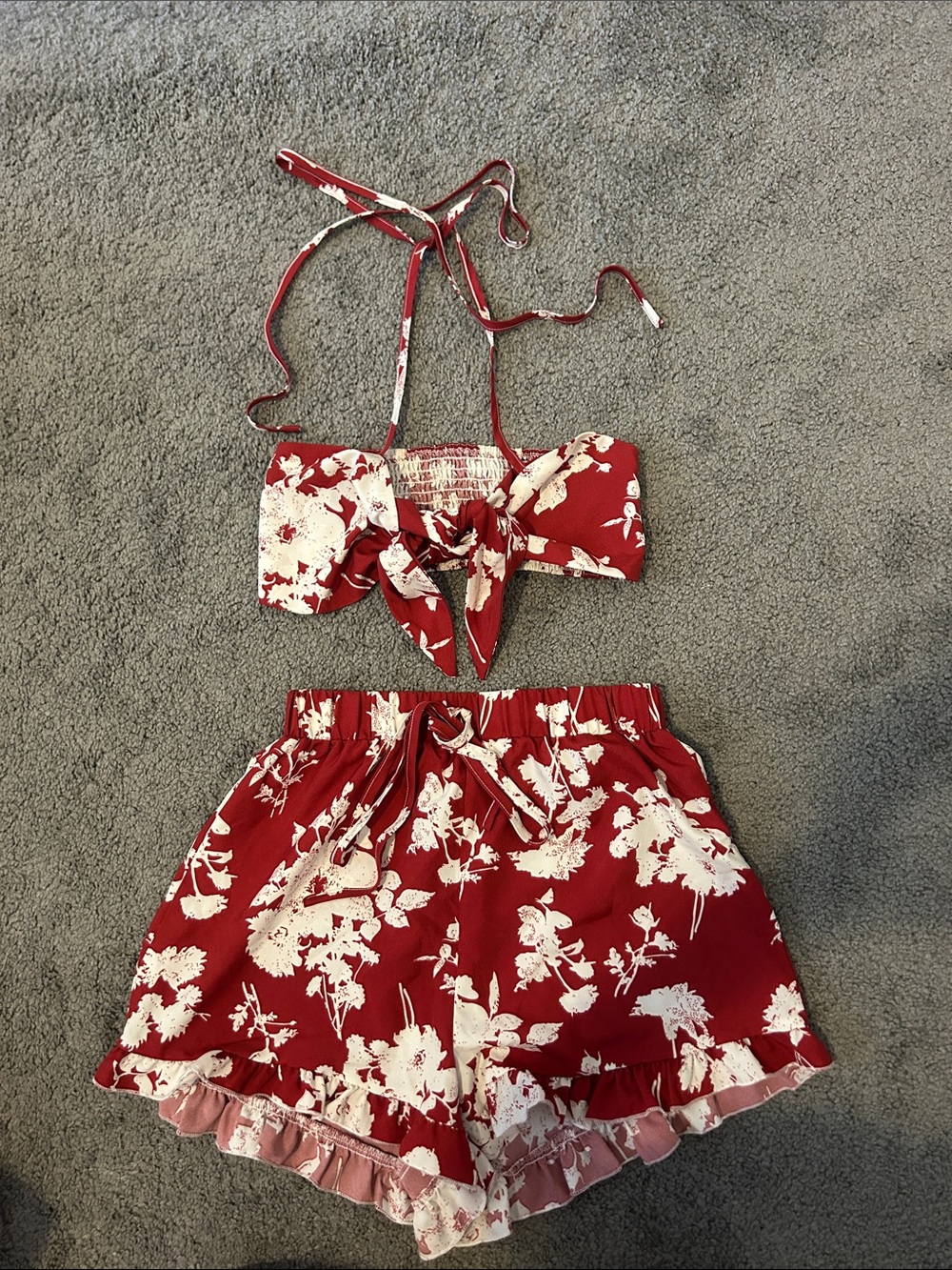 SHEIN Red & White Floral Tie-Front Crop Top Set